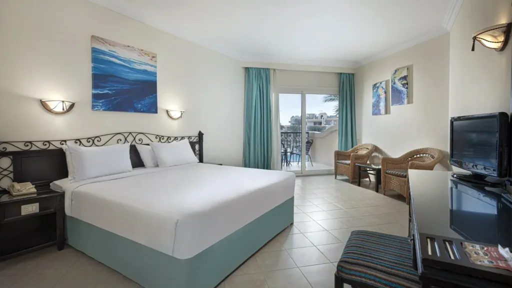 الفندق بيراميزا بيتش ريزورت - سهل حشيش